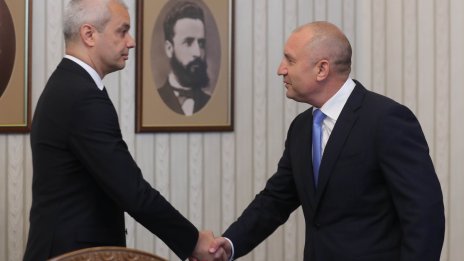"Възраждане" при президента: Възможно е правителство с всички без ГЕРБ и ДПС