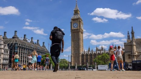 Делът на британските фирми, очакващи по-високи цени, спадна до 3-месечно дъно