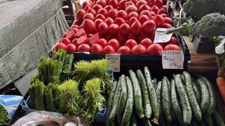 Цените на едро на повечето плодове и зеленчуци спадат през седмицата