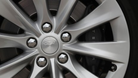 Пробегът на Model S бе увеличен до 645 км