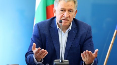 Стойчо Кацаров: Добре е да се премахне монополът на Здравната каса