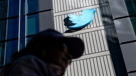 Мъск: По-скъпият абонамент за Twitter няма да съдържа реклами