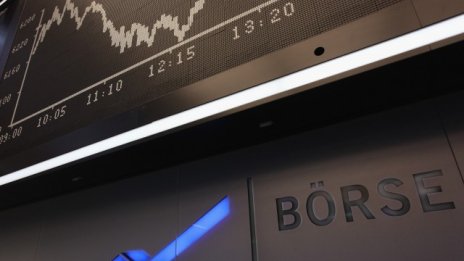 Страхът се връща на пазарите