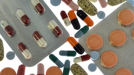 Български учени могат да участват с проекти по европейска инициатива във фармацията