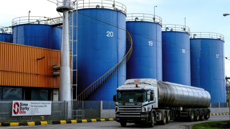 Петролът поскъпва поради сигнали за възможно разхлабване на мерките в Китай*