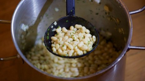 Цената на порция храна по света