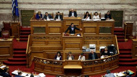 Гръцкият парламент одобри спорната пенсионна и данъчна реформа