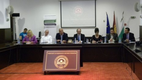 Кои са успешните стратегии за привличане на инвестиции в България?