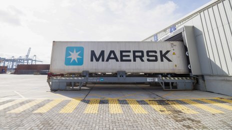 Maersk отчете по-висока печалба и очаква засилване на световната търговия чрез контейнери