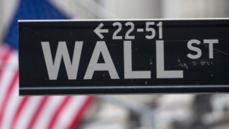 Nasdaq се извиси до рекорден връх, Dow изтри целия ръст от началото на седмицата