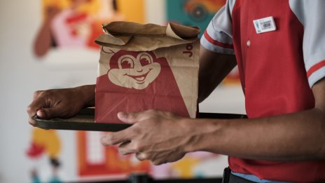 Конкурент на McDonald's от Филипините планира листване на международния си бизнес в САЩ