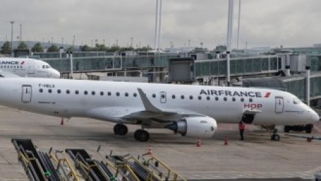 Франция забранява полетите на къси разстояния от нискотарифни авиокомпании