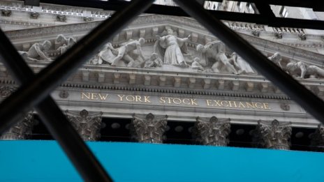 Данните за обезщетенията при безработица помрачиха настроението на Wall Street*