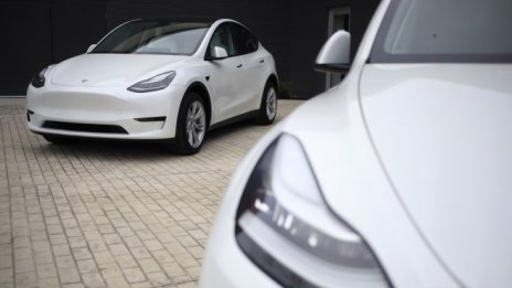 Tesla губи позиции в класацията за качество на автомобилите на Consumer Reports