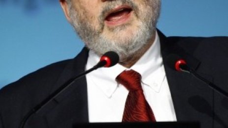 Джоузеф Стиглиц: Бюджетните икономии в Европа са форма на &bdquo;самоубийство&ldquo;