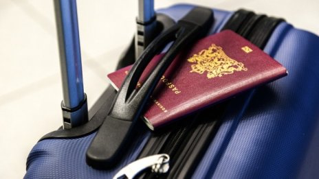 Тихомир Безлов: Поне половината държави в ЕС предлагат визи срещу инвестиции