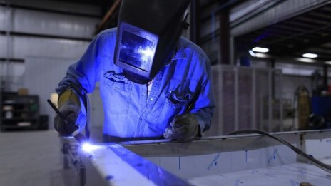 "Кофас" очаква неравномерно възстановяване на световната икономика