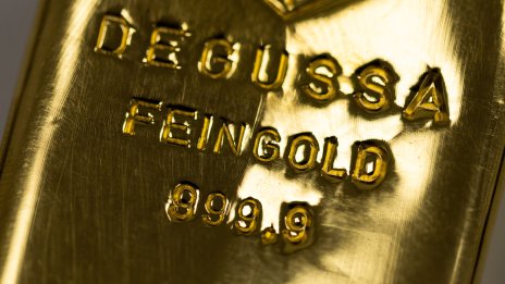 Златото поскъпва, докато инвеститорите очакват намаление на лихвите от Фед*