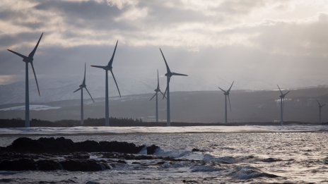 Два енергийни гиганта, два зелени проекта в битка за един участък в Северно море