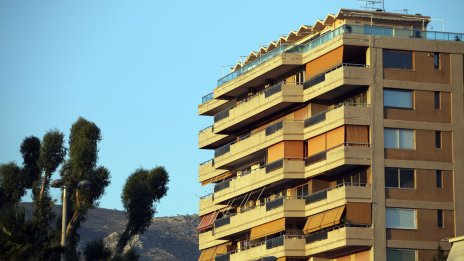 Евтини заеми ще дават възможност на млади гърци за собствен дом