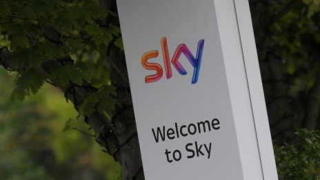 Fox надвива Comcast с оферта за 32,5 млрд. долара за британската Sky