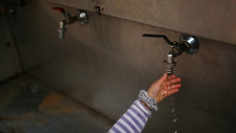 Загубите на вода във ВиК мрежата паднаха под 60% през 2021 г.