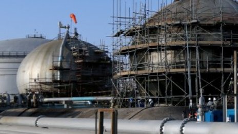 Петролните цени се възстановяват след спада, предизвикан от търговските вълнения*