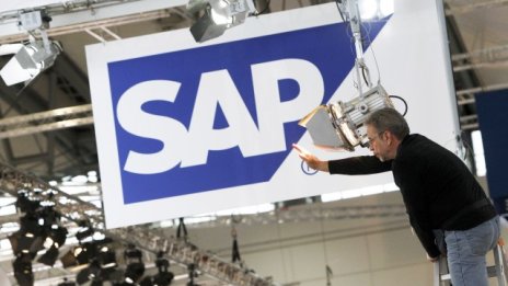 SAP запази годишната си прогноза въпреки слабия старт на 2016 г.