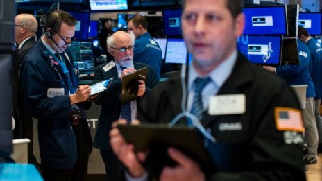 S&P 500 отбеляза нов рекорден връх, Dow прибави над 480 пункта