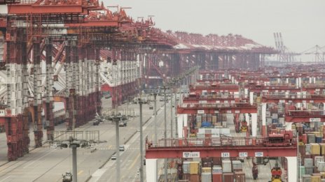 Китай намалява наполовина митата за някои стоки, внос от САЩ