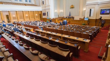 Здравният министър ще налага ограничителни мерки при извънредни случаи