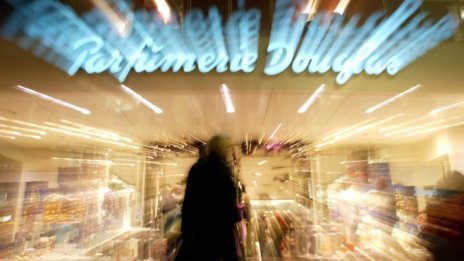 И парфюмерийната верига Douglas усеща последиците от коронакризата 