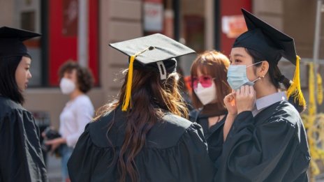 Графика на деня: Всеки шести млад човек е загубил работата си по време на коронакризата