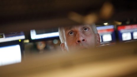 Wall Street отстъпи от рекордите