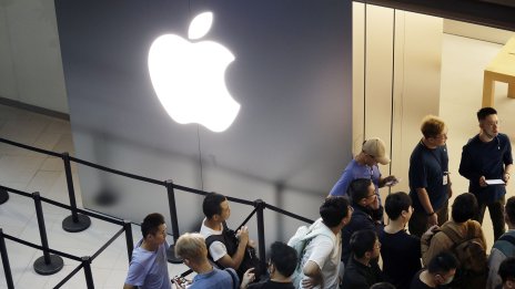 Apple се надява, че AI ще тласне нагоре продажбите на iPhone