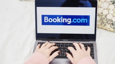 Booking.com иска технологично решение за безопасно пътуване