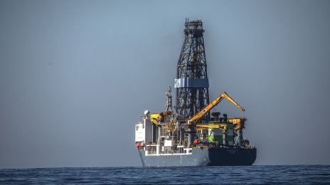 Саудитска Арабия и Русия удължават периода на съкращения на добива на петрол