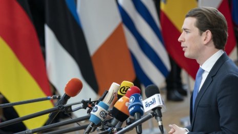 Австрийският канцлер Себастиан Курц подаде оставка