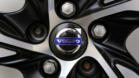 Автомобилите и камионите на Volvo ще общуват помежду си