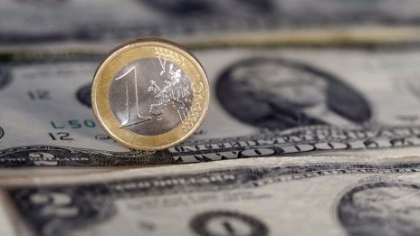 Еврото падна до най-ниското ниво от 2017 г.