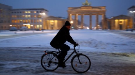 Германската икономика ще продължи да расте устойчиво, очакват властите в Берлин