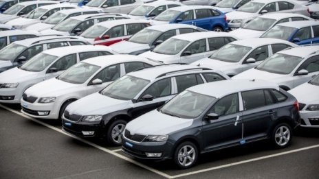 Италия отчита близо 500% ръст на продажбите на нови автомобили през март