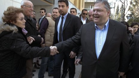 Финансовият министър на Гърция оглави социалистическата партия