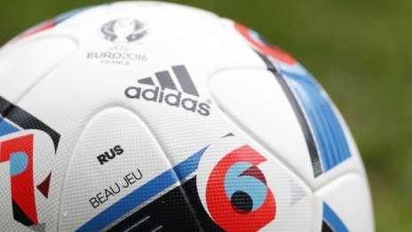 Евро 2016 може да напълни касите на Adidas 