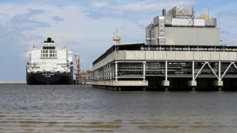 Кога ще има инвестиционно решение за газовия терминал край Александруполис?