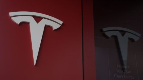 Пазарната капитализация на Tesla премина 400 млрд. долара
