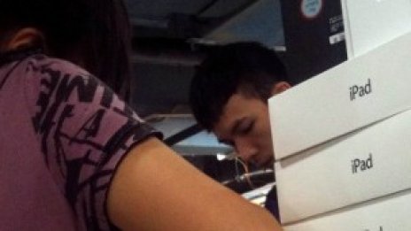 22 фалшиви магазина на Apple бяха открити само в един китайски град