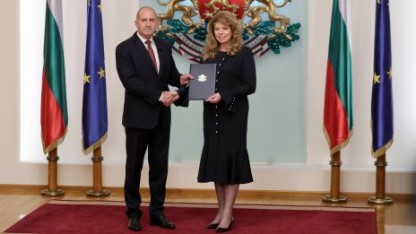 Румен Радев предложи кабинет с четирима вицепремиери и едно министерство по-малко
