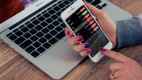 Бърз преход от настолни към мобилни устройства отчита онлайн търговец