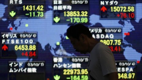 Китай харчи 483 млрд. долара, за да спре разпродажбите на акции